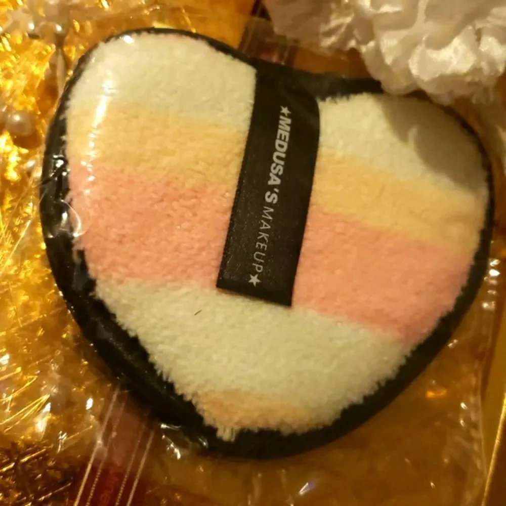 Medusa Makeup Rainbow Heart Makeup Remover Towel NWT